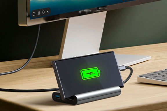 Smartphone charges on Hama USB-C hub "Connect2Mobile